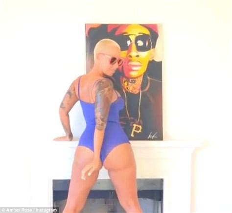 Double big booty bounce 7 min. Some amber rose next - Wrestling Forum: WWE, AEW, New ...