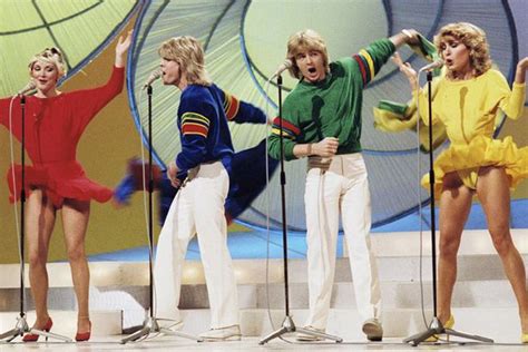 The group was formed in january 1981 specifically for the contest and comprised four vocalists: Hits Of The 80's - Bucks Fizz (1981) - 80sGeek