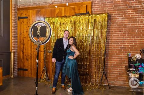 What are the photo booth options for a wedding? Party with Des Moines Photo Booth in 2020 (With images) | Photo booth, Party photo booth, Photo