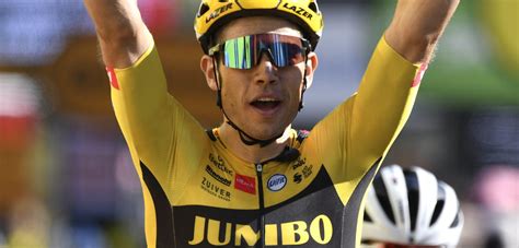 Wout van aert is equipped with oltre xr4, bianchi's ultimate aero road racing machine. Patrick Lefevere: "Voor Wout was Deceuninck-Quick Step de ...