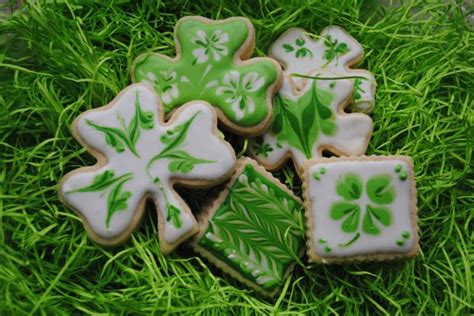 Allrecipes has more than 10 trusted irish cookie recipes complete with ratings, reviews and baking tips. Mama Mayer makes the most amazing looking cookies! Sy Paddy's day 2012 | St patrick's day ...