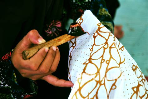Check spelling or type a new query. Puluhan Lukisan Batik Dipamerkan di Museum Meksiko ...