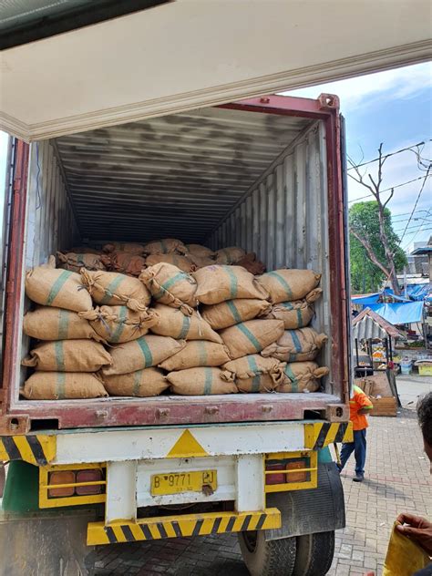 Bus malam dari kuala lumpur ke singapura. Export Perdana Ke Malaysia | Mega Surya UD