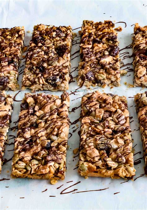 Healthy Nut Bars with Chocolate Drizzle | Rezept | Rezepte ...