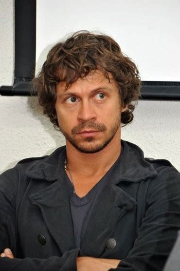 На премьеру деревянко явился в приподнятом настроении. Павел Деревянко рассекретил дочь на съемках детектива | KM.RU