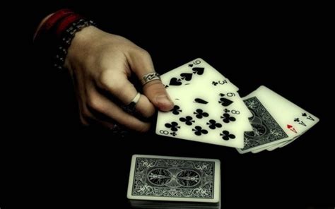 Five card draw is still very soft variation in which you should be able to show a decent profit by knowing just some basic strategies and objectives. How To Match With 5 Cards Draw Poker Rules - SB Casino