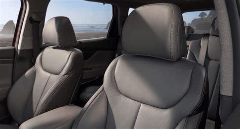 Additionally, the 2017 santa fe has 160 cubic feet of interior volume whereas the tucson has 133 cubic feet. 2020 Hyundai Santa Fe Interior | Features, Dimensions ...