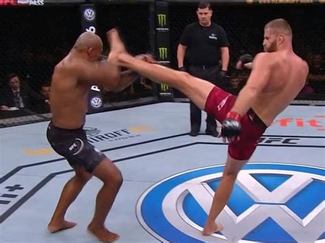 According to blachowicz, the rope is a good luck charm that's had a 90 percent success rate since i started doing this. blachowicz doesn't say. UFC São Paulo results, Jan Blachowicz vs Ronaldo Souza ...