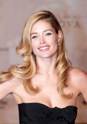 You have read this article doutzen kroes / supermodel news with the title doutzen kroes nova zembla premiere. Doutzen Kroes at Nova Zembla Premiere in Amsterdam ...