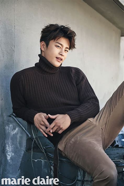 Singer and actor seo in guk recently worked with the fashion magazine marie claire, where he transformed into a 'fall man,' showing various charismatic sides of himself. Marie Claire's October Issue Feat. Young Hawtties Seo In ...