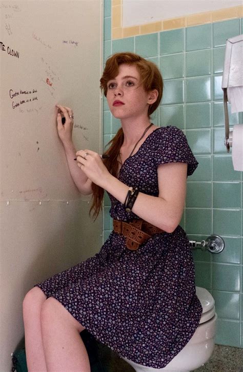 Online shopping in canada at walmart.ca. Sophia Lillis as Bev in It, 2017 | Pennywise the dancing ...