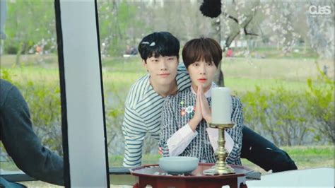 Không may, cô lại vớ phải một ceo khó tính, keo kiệt, đó chính là je soo ho (ryu jun yeol). BTS Ryu Jun Yeol & Hwang Jung Eum - Lucky Romance(운빨로맨스 ...