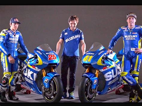 Où ira maverick viñales à la fin de son contrat avec yamaha, fin 2020 ? Suzuki MotoGP Präsentation: Espargaro / Vinales / GSX-RR ...