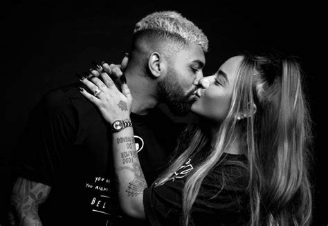 Rafaella and gabigol have grown together and have different friendships in common. "Me pegou de um jeito incomum", diz Gabibol para Rafaella ...