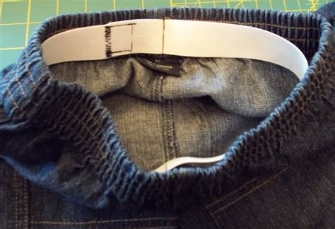 Belts are not really an option since most pants for small children don't have belt loops. The Craft Barn: {Toddler} Pants Fall Down??...Fix 'Em ...