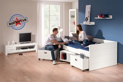 In ikea trovi letti singoli di ogni stile, dal tradizionale al moderno, a prezzi accessibili. Letto a divanetto ad una piazza e mezza per ragazzi con ...