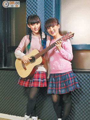 駱胤鳴 如果我是個男孩 超級巨聲 the voice 超級巨星 烙印 lok yan ming 劉美君 超級星光大道 伍樂城 藍奕邦 側田 郭偉亮 謝安琪 古巨基 何紫慧 林志程 陳彥廷. SiS樂印姊妹恨拍劇增知名度 - 東方日報