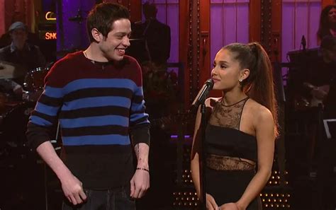 Kabar itu pun ditegaskan oleh perwakilan ariana, mereka sudah menikah. Pacaran Seumur Jagung, Ariana Grande-Pete Davidson Sudah ...