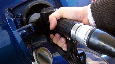 A alta é de 3,3% em relação ao o último aumento do combustível havia sido realizado em 6 de julho, quando o litro da gasolina passou a custar r$ 2,69 nas refinarias. Nova gasolina se torna obrigatória em agosto e deve ser ...