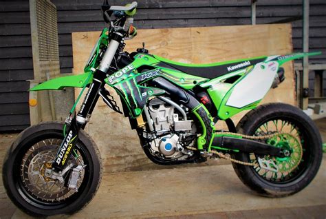 Another absolutely superb bike from our old buddy alvaro dal farra! Kawasaki Supermoto Renner - Page 11 - Kawasaki ...