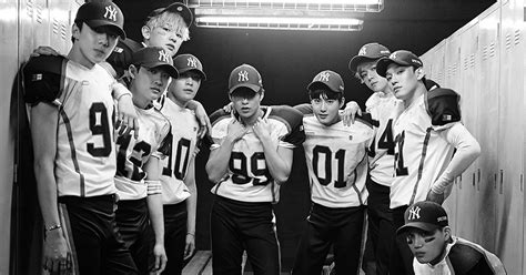 The unstoppable group now follows up with the second album repackage love me right featuring four new tracks! Fans get a sneak peek of EXO's "Love Me Right" at Shanghai ...