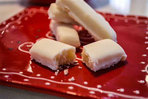 .own, because these cookies are lemony lemon and so delicious and maybe you put your local this lemon crinkle cookie recipe for both summer time cookie baking as well as christmas cookie. Lemon Shortbread Cookie | Lemon shortbread cookies ...