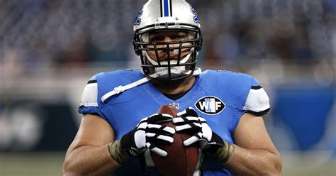 Siamo tutti orgogliosi di voi. Detroit Lions' Dominic Raiola suspended for Packers showdown