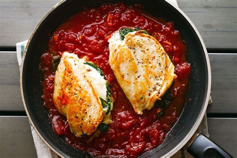 Next time you cook up a chicken breast, try stuffing it with your favorite flavors — caprese, fajita, greek, and more. Easy Weeknight Dinners - 19 Super Easy Weeknight Dinners ...