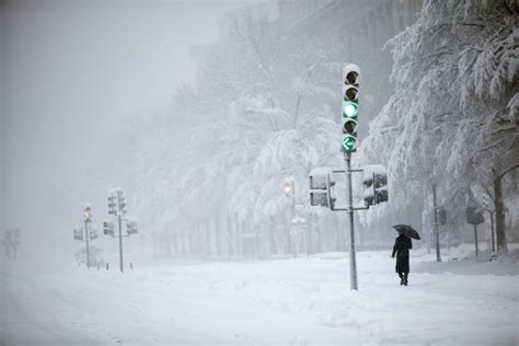 Burza śnieżna na mazowszu doprowadziła do serii tragicznych wypadków na drogach. METEOROLOGIA, ASTRONOMIA, GEOLOGIA I NIE TYLKO W PIGUŁCE