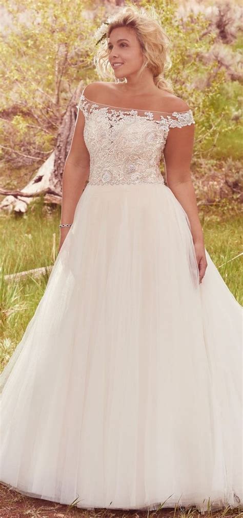 See more ideas about lace, flattering fashion, pantsuits for women. Flattering Plus-Size Wedding Gowns for the Stylish and ...