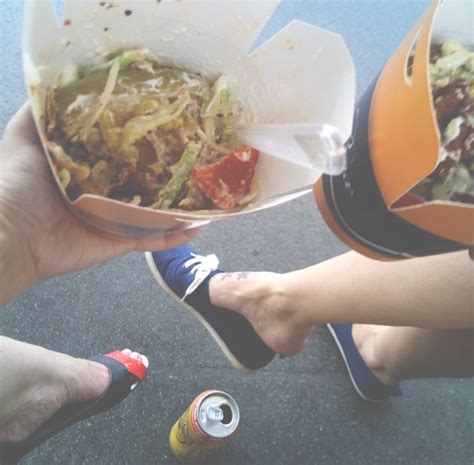 Also wir nach hause gingen. Ich war auf dem DIF und bin mit einem Nasenpiercing nach ...