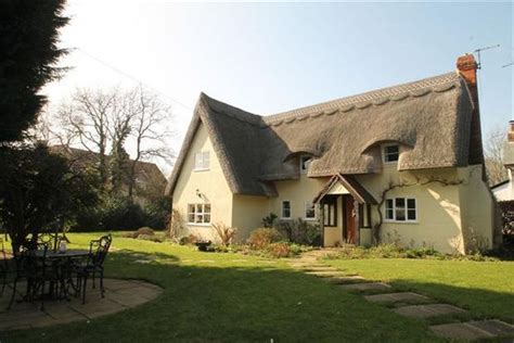 The exterior of the home is strapped with dark wooden beams, with an extended. Property valuation for Rose Cottage, Gubbions Green, Great ...