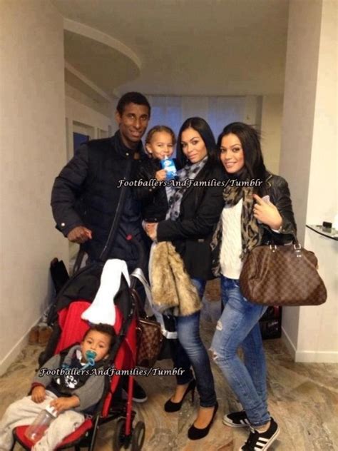 Bir şeyleri geri vermek için buradayım. AC Milan Star Kevin Constant With Wife And Kids | Kevin ...