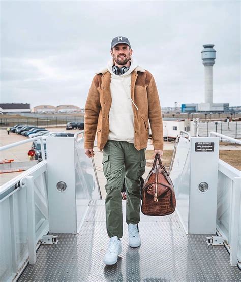 Latest on cleveland cavaliers power forward kevin love including news, stats, videos, highlights and more on espn. Kevin Love on Instagram: "Non-Stop — ️ ️ ️" in 2020 | Kevin love, Winter jackets, Kevin