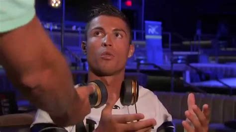 Последние твиты от cristiano ronaldo (@cristiano). Cristiano Ronaldo walks out of interview Video Watch ...