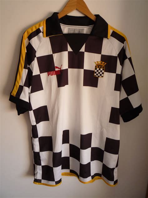 Boavista fc entrega camisolas autografadas à lions clube da boavista. Football Uniforms | A football shirt collection: #5 Boavista (Home, 2004/2005)