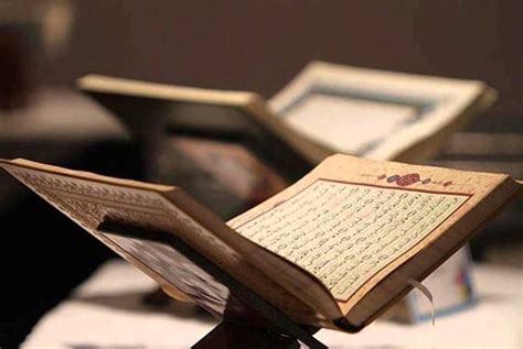 يقسم القرآن إلى 114 فصلًا مختلفة الطول، تُعرف باسم السُوَر ومفردها سورة. فوائد سور القران الكريم , معلومات مفيدة لكل مسلم ومسلمة ...
