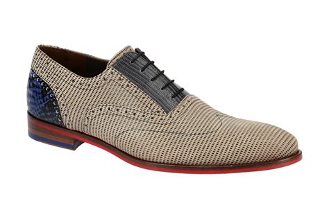 Dank der erstklassigen qualität und der schlichten designs, die dennoch allesamt mit raffinierten details versehen sind, unterscheiden sich die floris bommel schuhe für herren eindeutig von allen anderen modellen. Floris van Bommel Schuhe beige 19114-06 - Schuhhaus ...