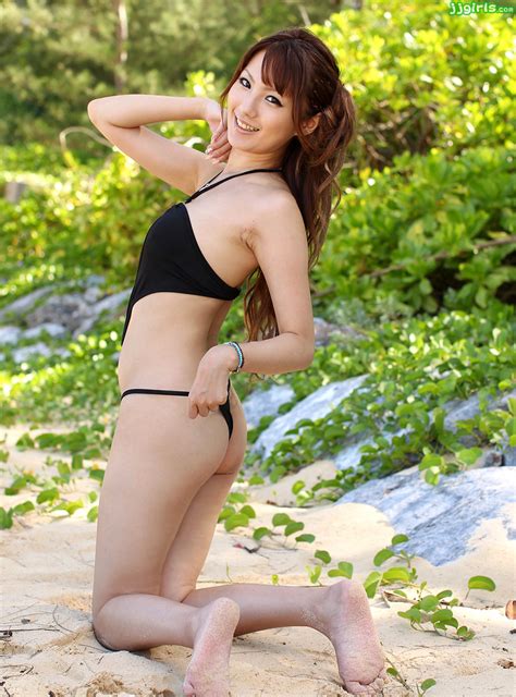 Face looks diff and does not have her trademark balloons. Tsubasa Amami 天海つばさ Photo Gallery 33 AV Girls ...