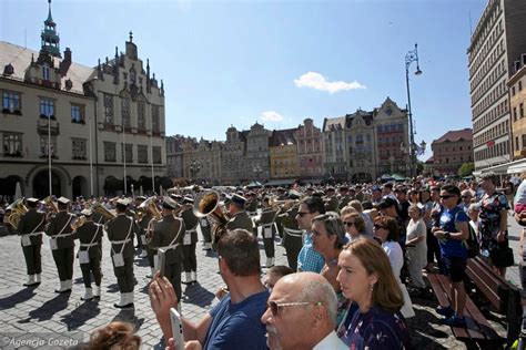 15 sierpnia w całym kraju obchodzimy święto wojska polskiego. Wrocław. Święto Wojska Polskiego 2019. Uroczysty apel na ...