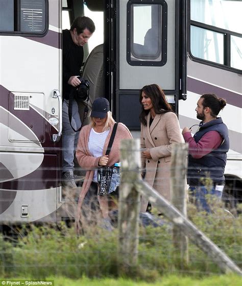 We did not find results for: Melanie Sykes looks leggy on Boddingtons set | Daily Mail ...