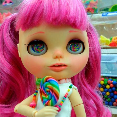 Encore plus de liens et de. Sweet Candy custom Blythe doll by Motor City Dolly. | Blythe dolls, Dolls, Sweet candy