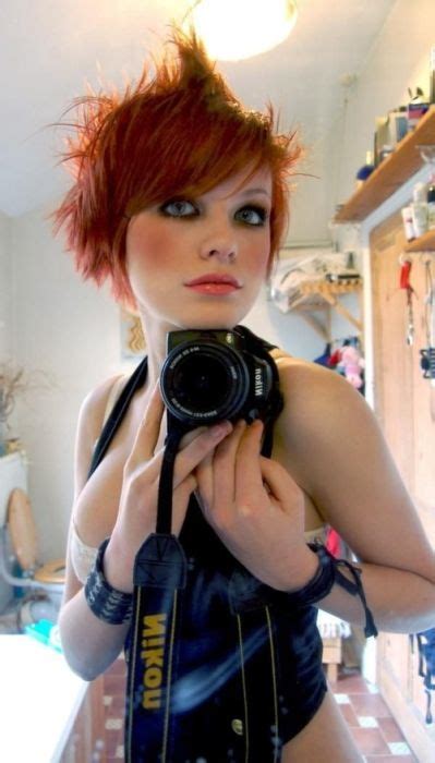 Girls in night clubs toilet. Cute Girls with Cameras (26 pics)