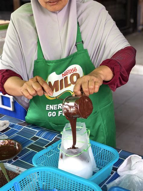 Imagine eating liquid chocolate truffles! This Guy Learnt How To Make Ais Kepal MILO In M'sia. Now ...
