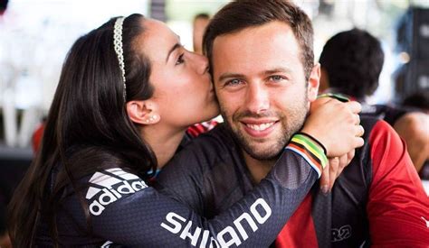 May 29, 2021 · mariana pajón se quedó este sábado con la primera válida copa mundo uci bmx que se disputa durante el fin de semana en la pista ubicada en el parque. La historia de amor de Mariana Pajón