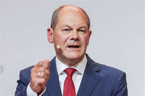 In die kritik geriet scholz 2001 als hamburger innensenator für seinen einsatz zur zwangsweisen verabreichung. Ministro alemán anuncia reforma de ente regulador ...