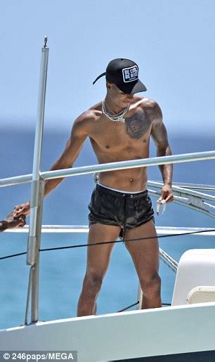 Is he married or dating a new girlfriend? Marcus Rashford and Jesse Lingard make most of summer with ...
