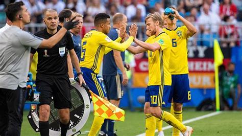 He feels really good on the ball links up the play. Emil Forsberg förlusten: Vill hem till min fru och försöka ...