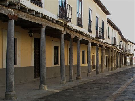 0 83 de 2 , 3 el 92. Soportales de la calle Corredera ...... Ampudia (Palencia ...