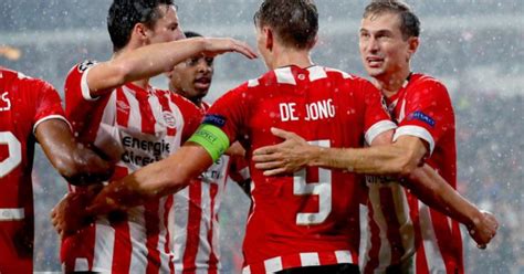 Psv eindhoven 4, omonoia 0; PSV e Benfica aplicam goleadas, e se classificam na Liga ...